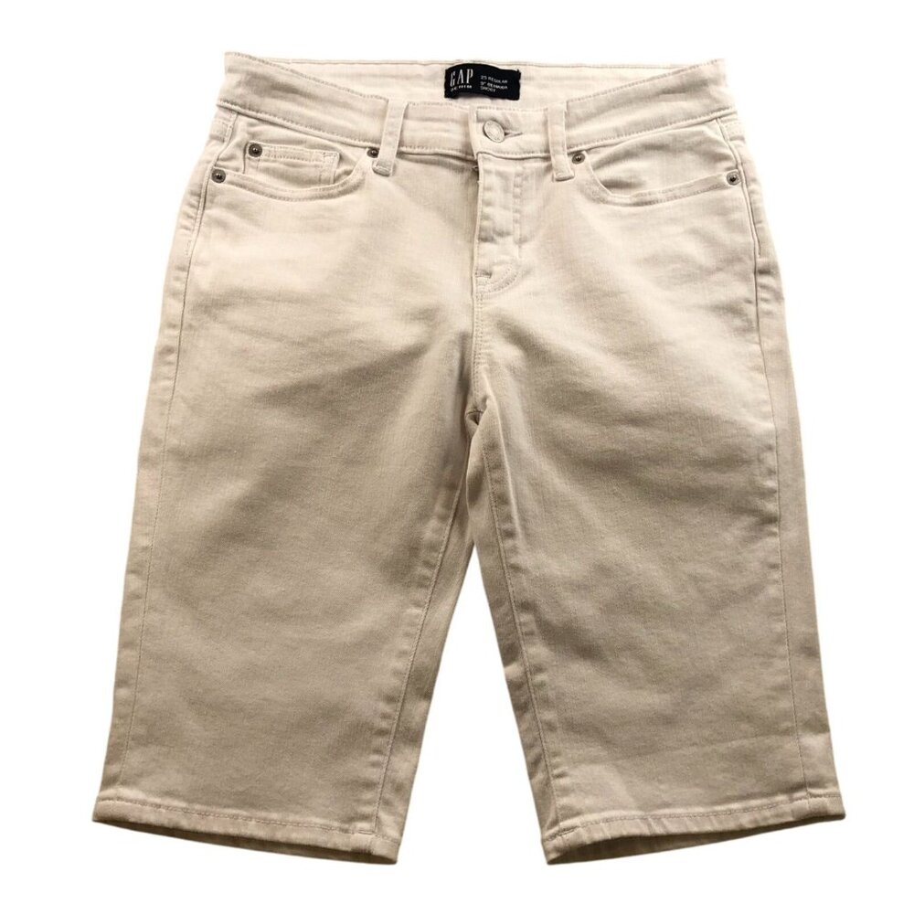 Gap Women's 9" Bermuda Shorts Size 25 White Denim Casual Pockets Summer Classic